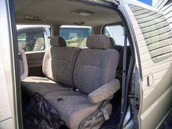 1999 Nissan Elgrand Photos