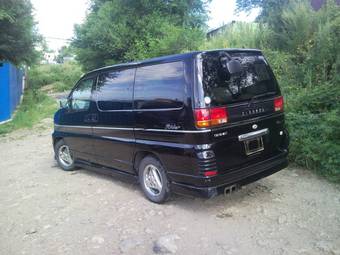 1999 Nissan Elgrand Pictures