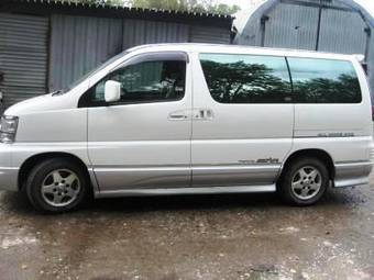 1999 Nissan Elgrand Photos