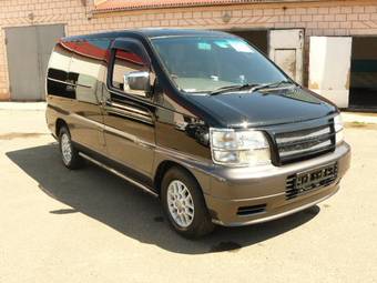 1999 Nissan Elgrand Images