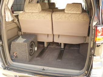 1999 Nissan Elgrand Photos