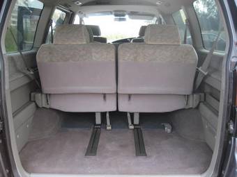 1999 Nissan Elgrand Pics