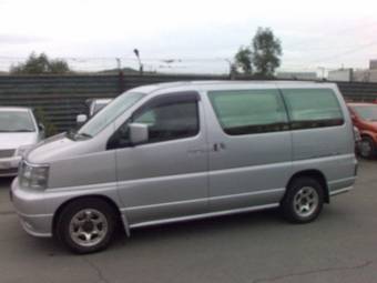 1999 Nissan Elgrand Pictures