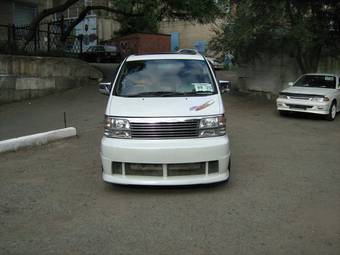 1999 Nissan Elgrand Pics