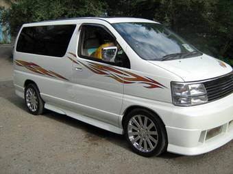 1999 Nissan Elgrand Pictures
