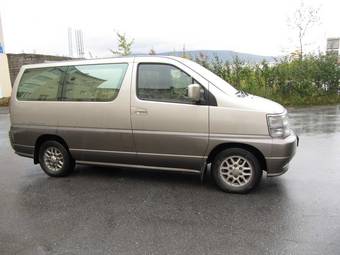 1999 Nissan Elgrand Photos