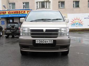 1999 Nissan Elgrand Pictures