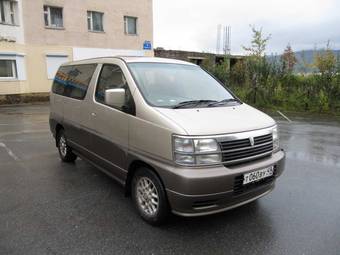 1999 Nissan Elgrand Images