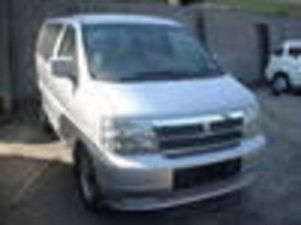 1999 Nissan Elgrand Photos