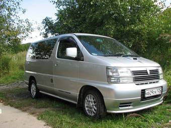 1999 Nissan Elgrand Pictures