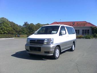 1999 Nissan Elgrand Photos