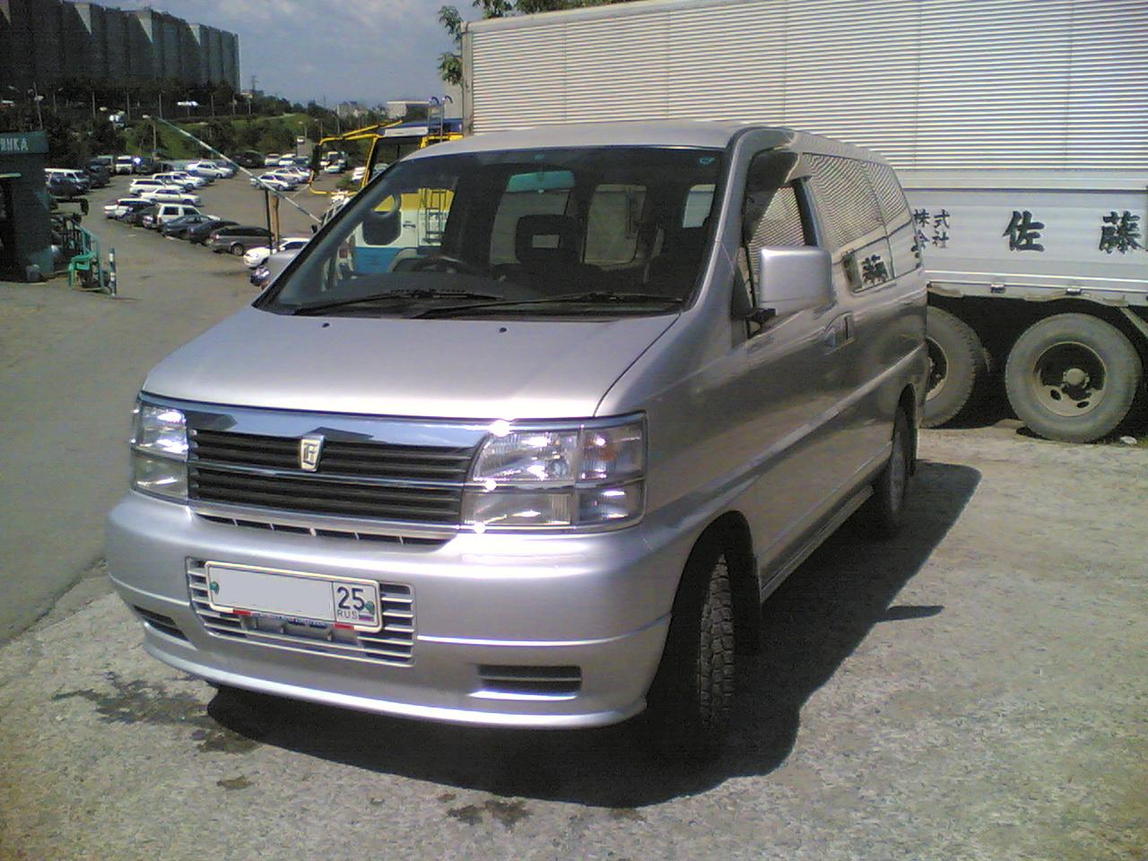 2000 Nissan Elgrand