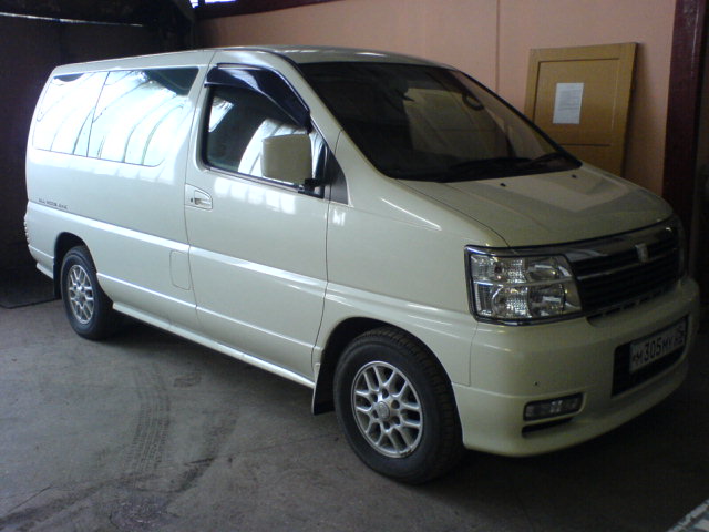 2000 Nissan Elgrand