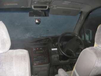 2000 Nissan Elgrand