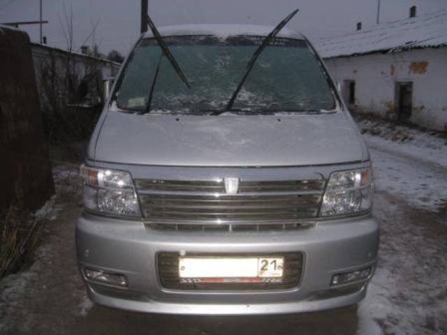 2000 Nissan Elgrand