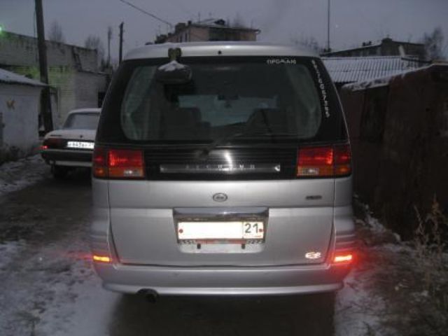 2000 Nissan Elgrand