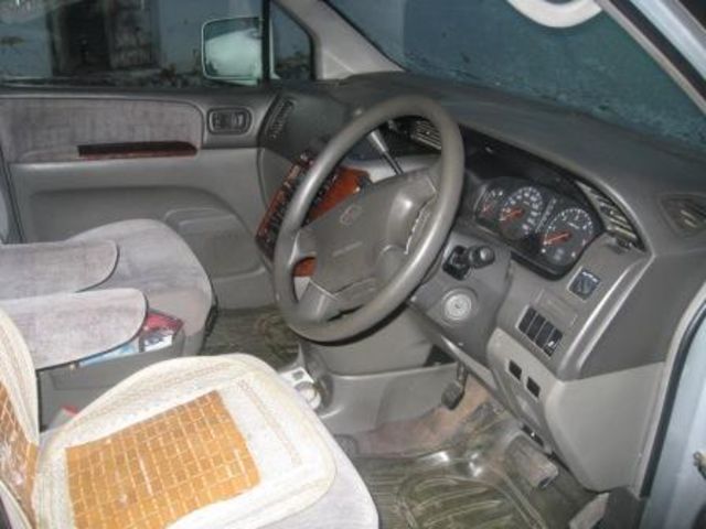 2000 Nissan Elgrand