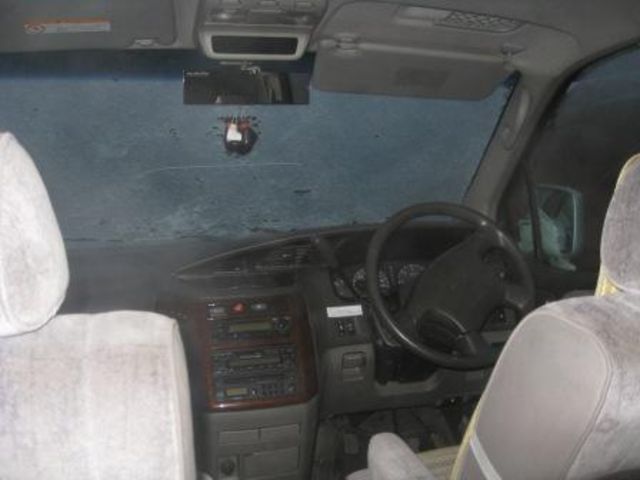 2000 Nissan Elgrand