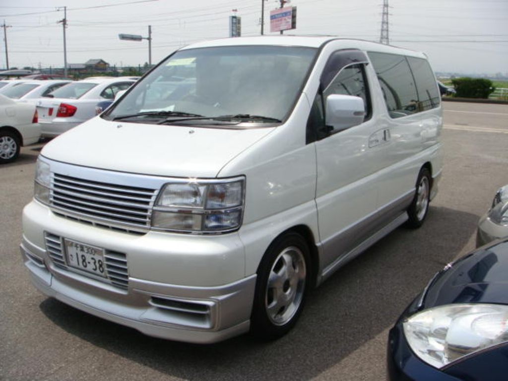 2000 Nissan Elgrand