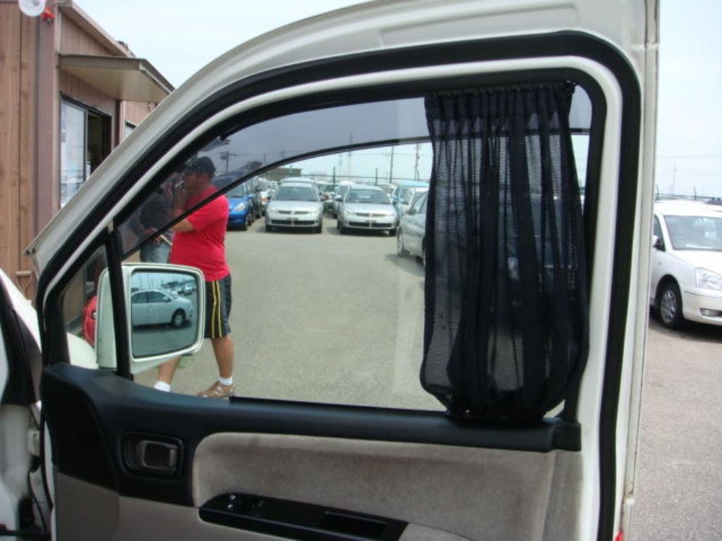 2000 Nissan Elgrand