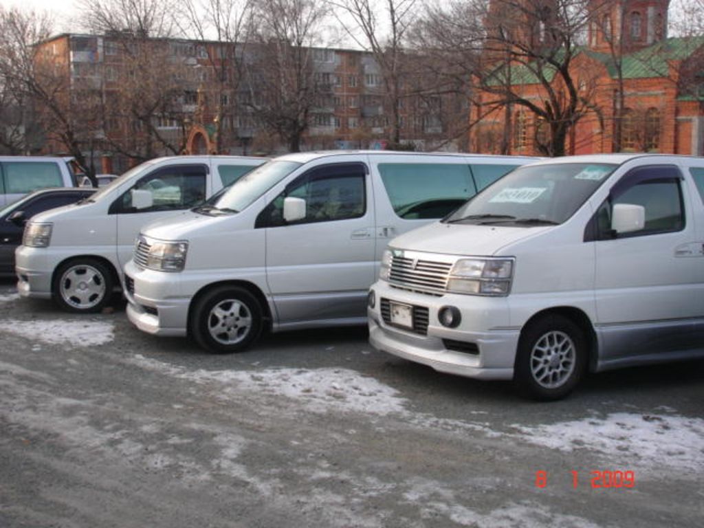 2000 Nissan Elgrand