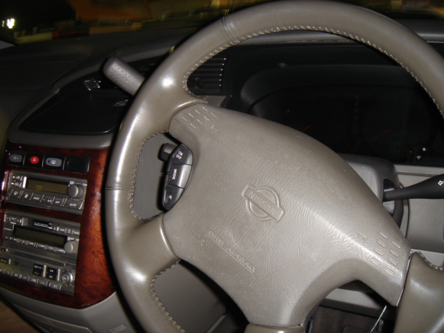 2000 Nissan Elgrand Photos