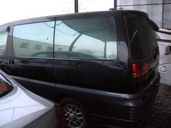 2000 Nissan Elgrand Wallpapers