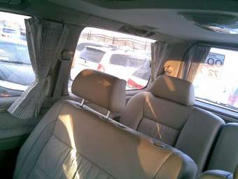 2000 Nissan Elgrand Photos