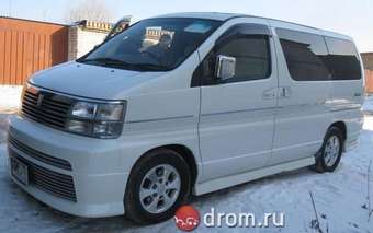 2000 Nissan Elgrand Photos