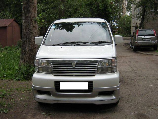 2000 Nissan Elgrand