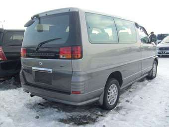 2000 Nissan Elgrand Pictures