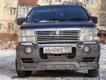 2000 Nissan Elgrand Pictures