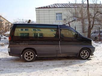 2000 Nissan Elgrand Photos