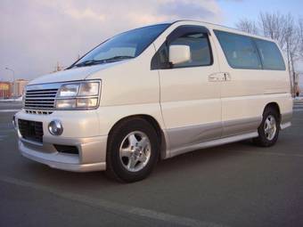 2000 Nissan Elgrand Photos