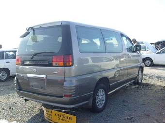 2000 Nissan Elgrand Photos