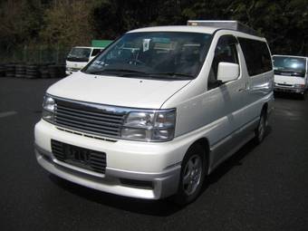 2000 Nissan Elgrand Pictures
