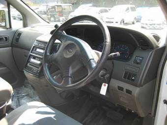 2000 Nissan Elgrand Photos