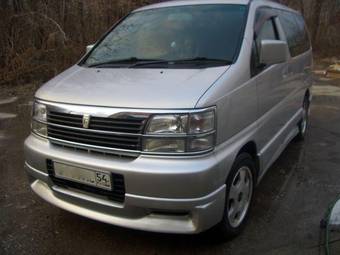 2000 Nissan Elgrand Photos