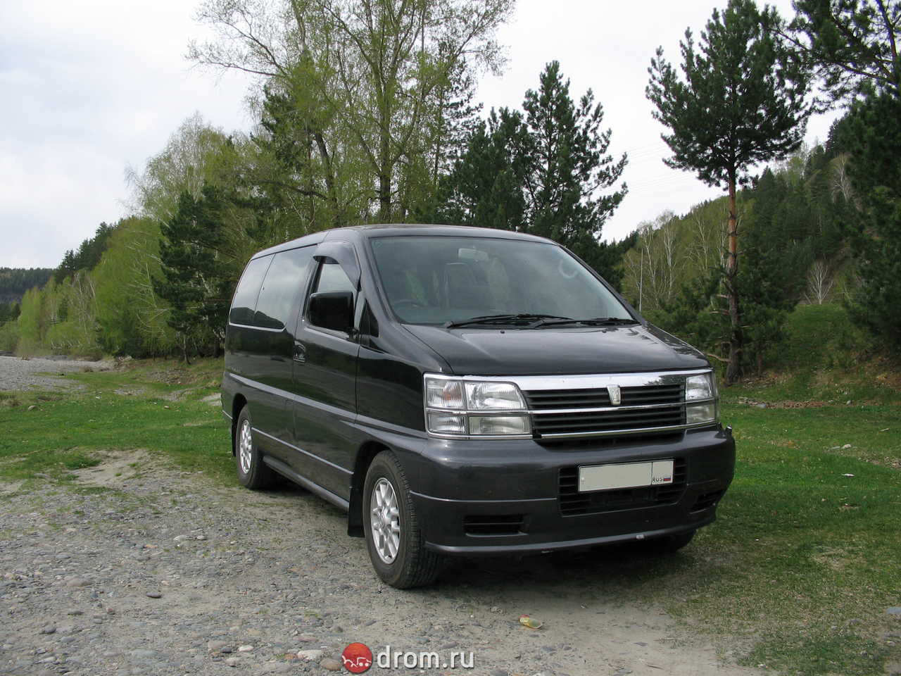 Nissan elgrand 2000