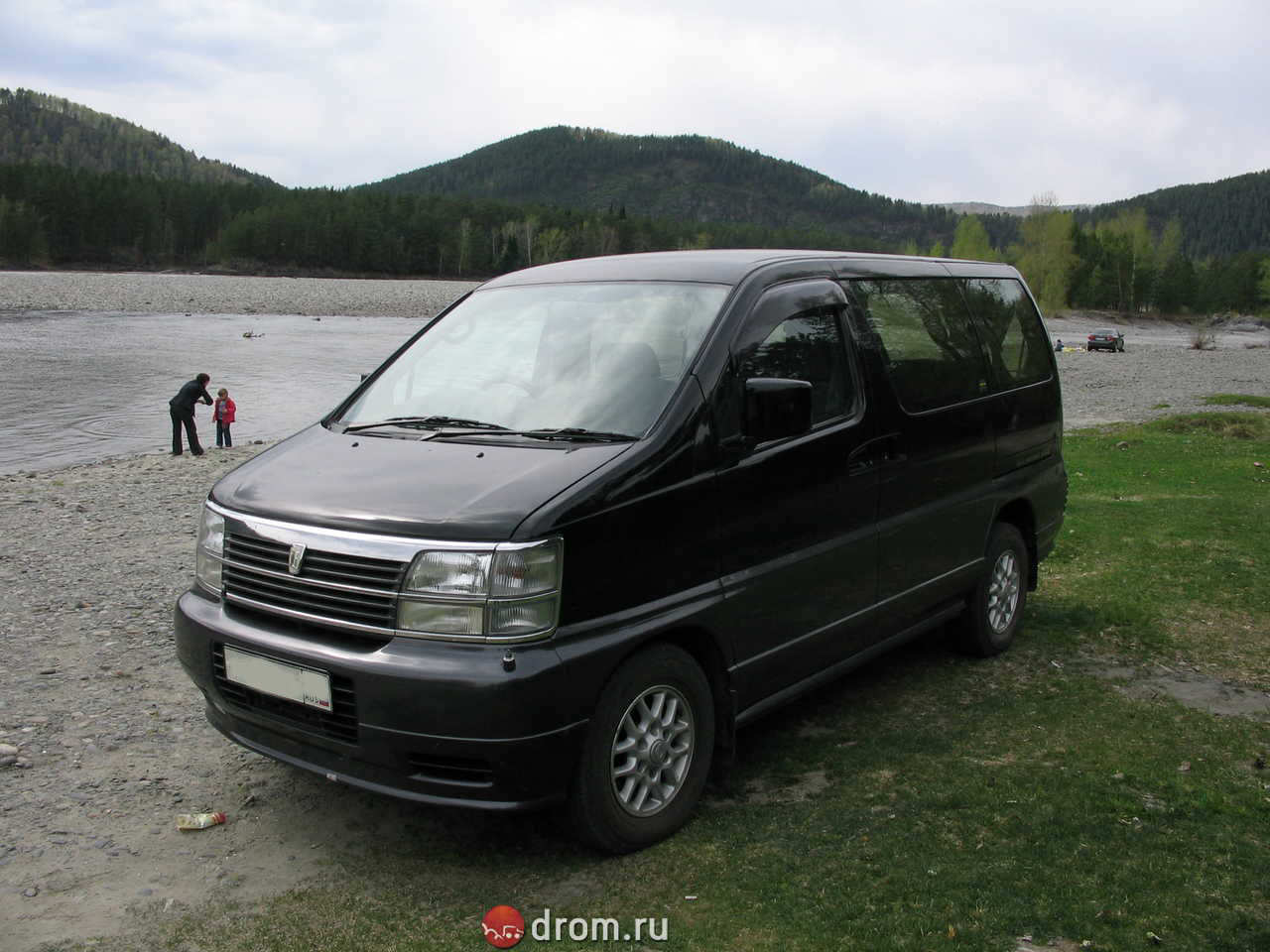 Nissan elgrand 2000