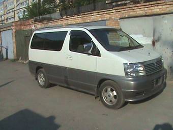 2000 Nissan Elgrand Wallpapers