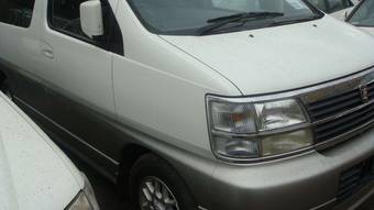 2000 Nissan Elgrand Pictures