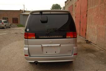 2000 Nissan Elgrand Photos