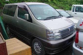 2000 Nissan Elgrand Pictures