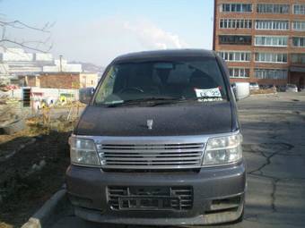 2000 Nissan Elgrand Pictures