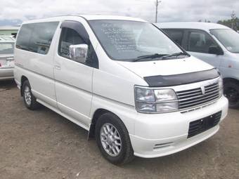 2000 Nissan Elgrand Pics