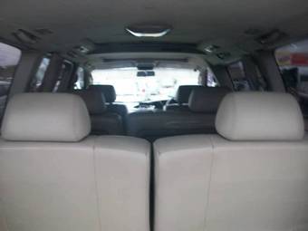 2000 Nissan Elgrand Photos