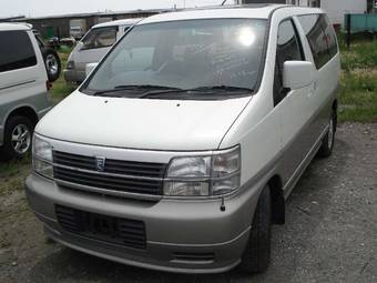 2000 Nissan Elgrand Images