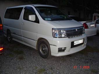 2000 Nissan Elgrand Photos
