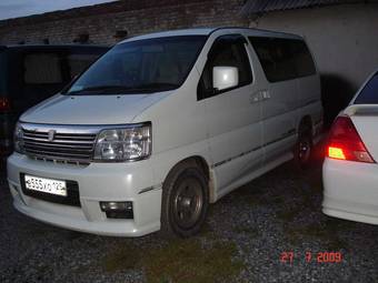 2000 Nissan Elgrand Photos